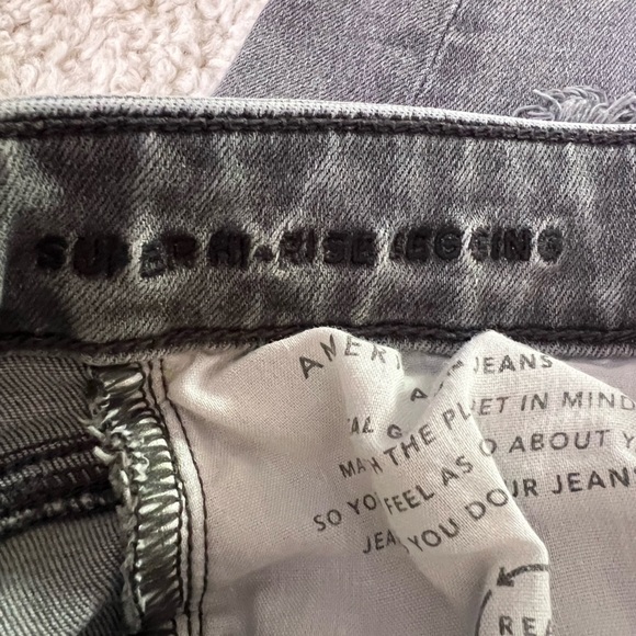 Women’s 6 Short Super High Rise American Eagle Jegging - Picture 4 of 6